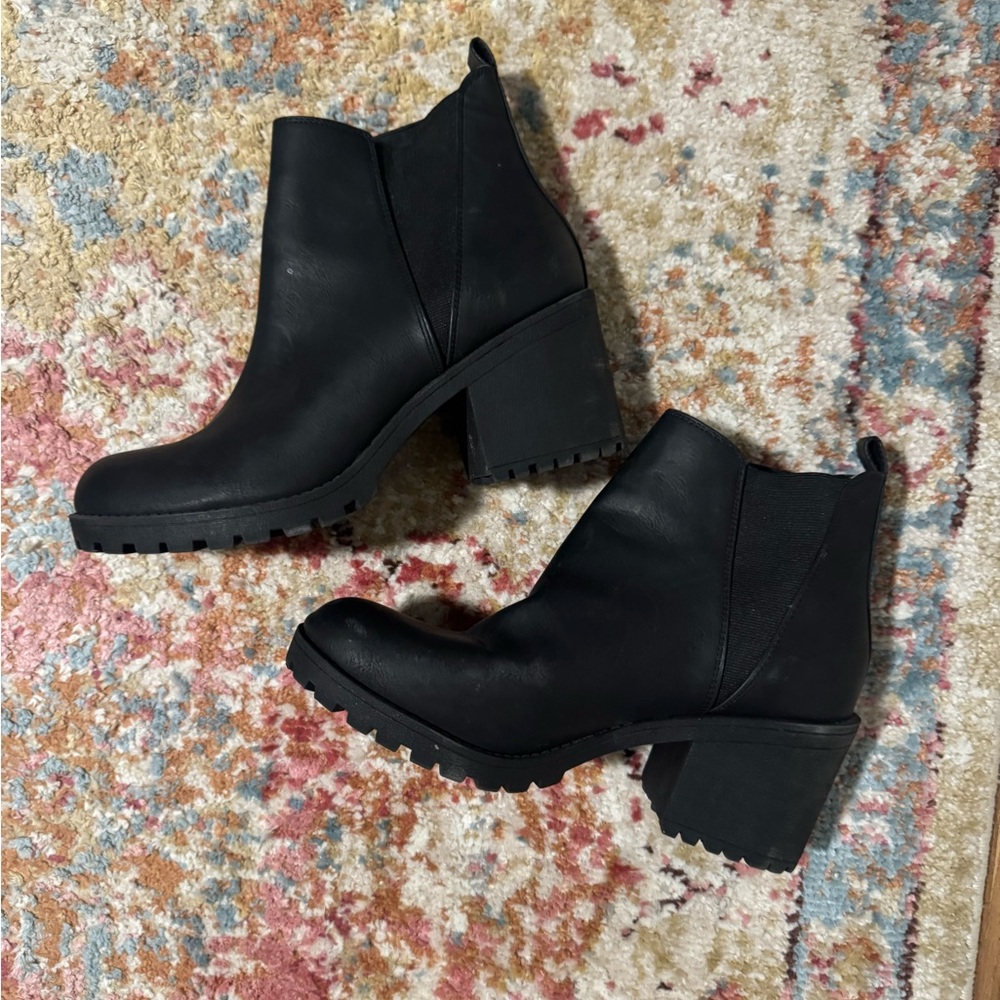 NEW - Dirty Laundry - Black Ankle Boots